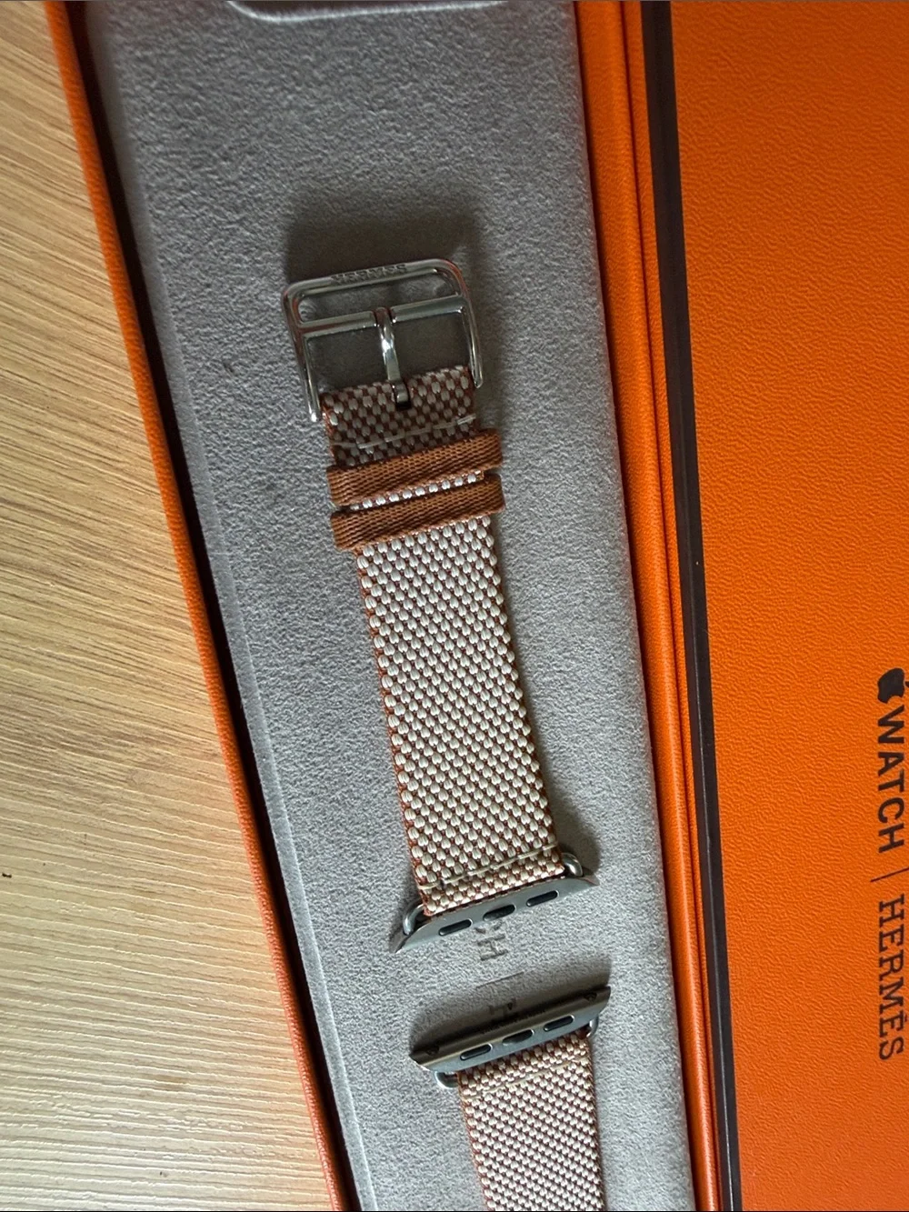 Hermes Gold/Écrù Woven canvas textile Apple watch band